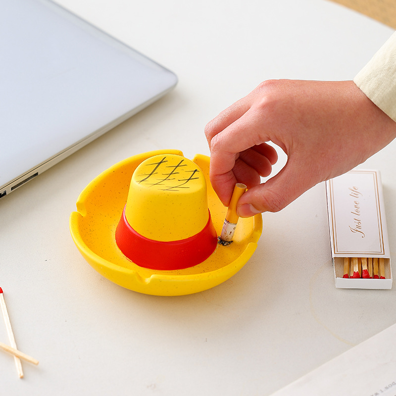 Gaming Accessories Gift For Boyfriend - Posacenere in Ceramica Creativo Anime One